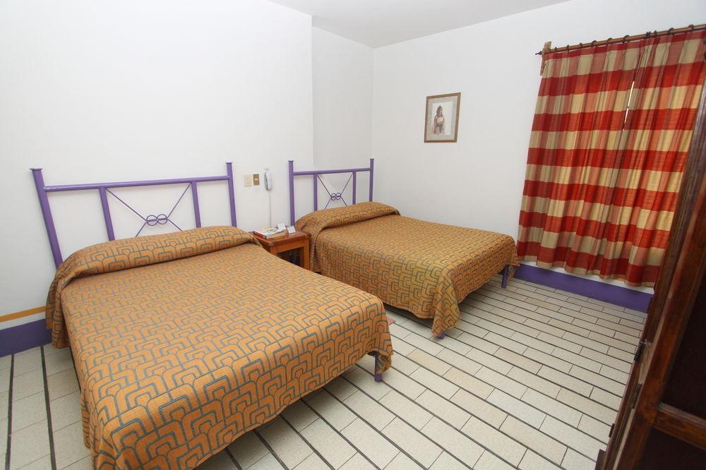 Hotel Posada El Cid Oaxaca Екстериор снимка