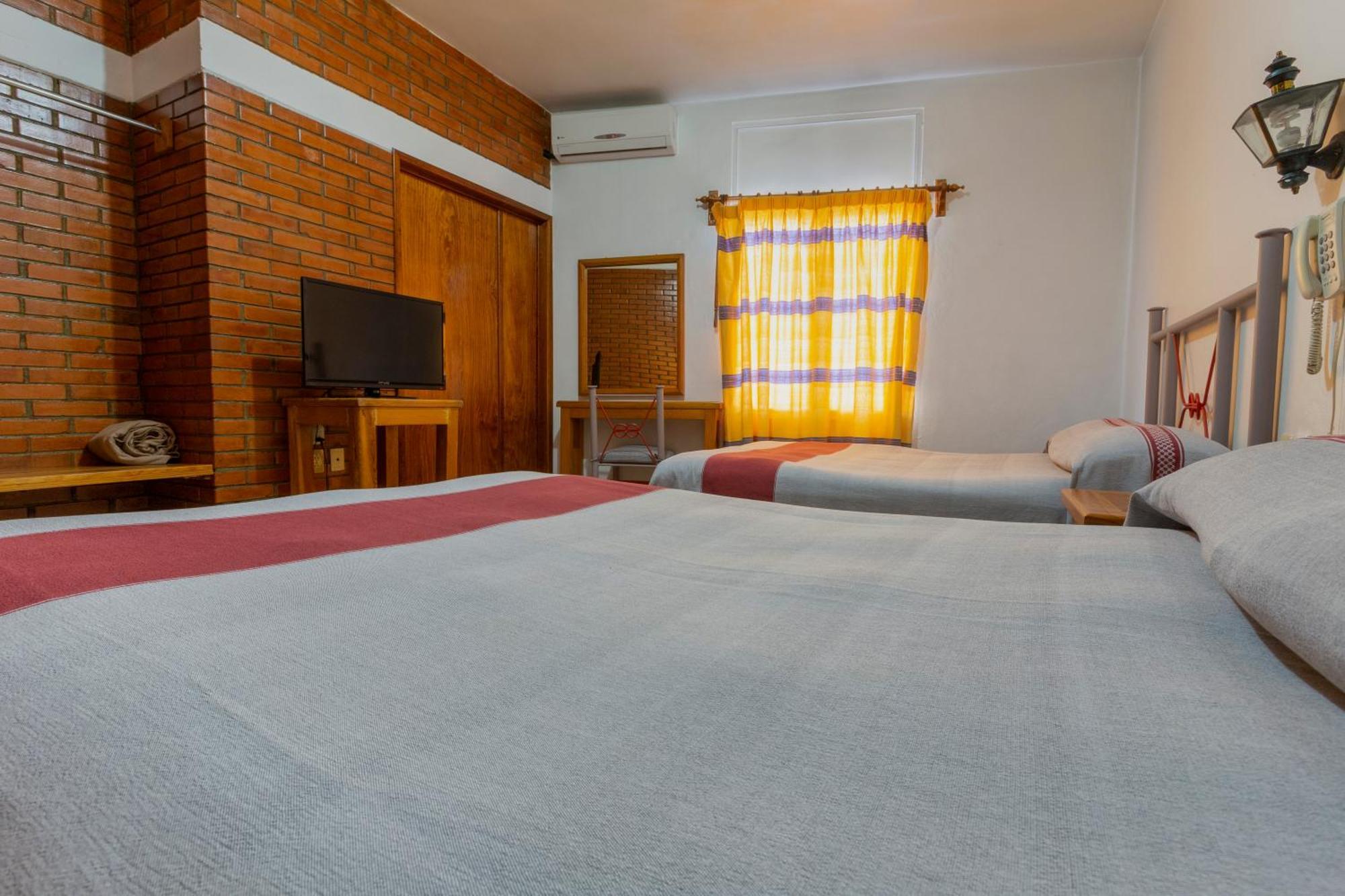 Hotel Posada El Cid Oaxaca Екстериор снимка