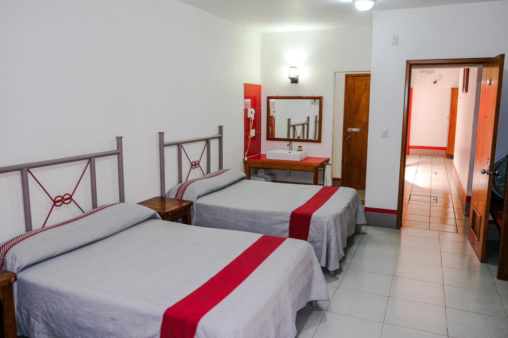 Hotel Posada El Cid Oaxaca Екстериор снимка