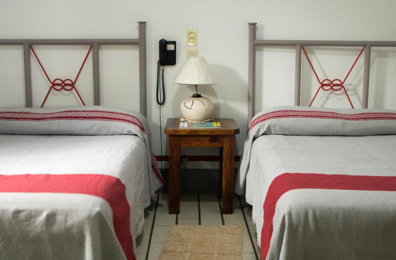 Hotel Posada El Cid Oaxaca Екстериор снимка